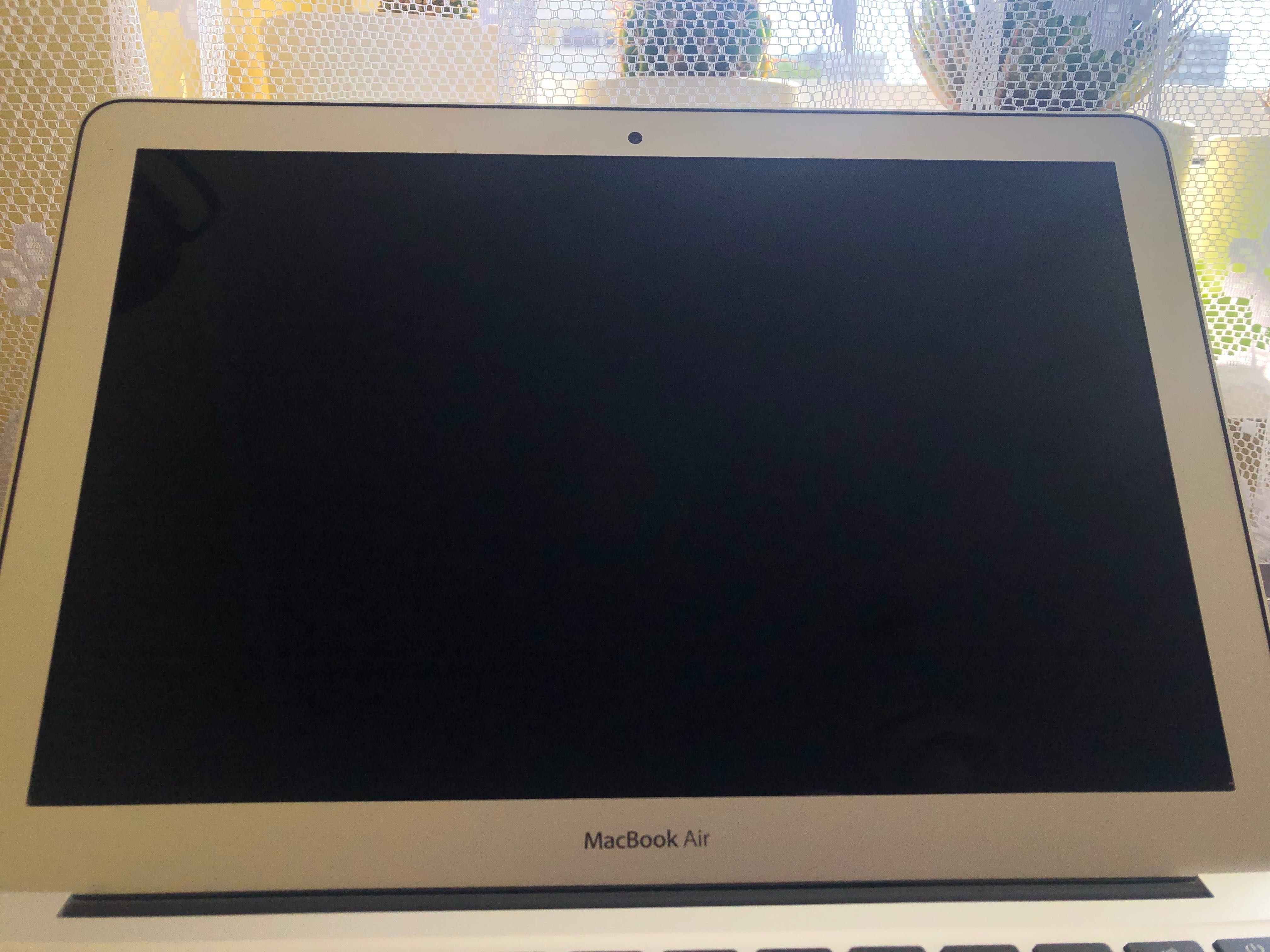 MacBook Air (13-cali, 2017)