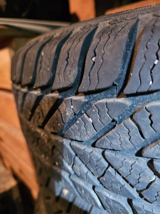 Opony zima. Jak nowe. Kelly