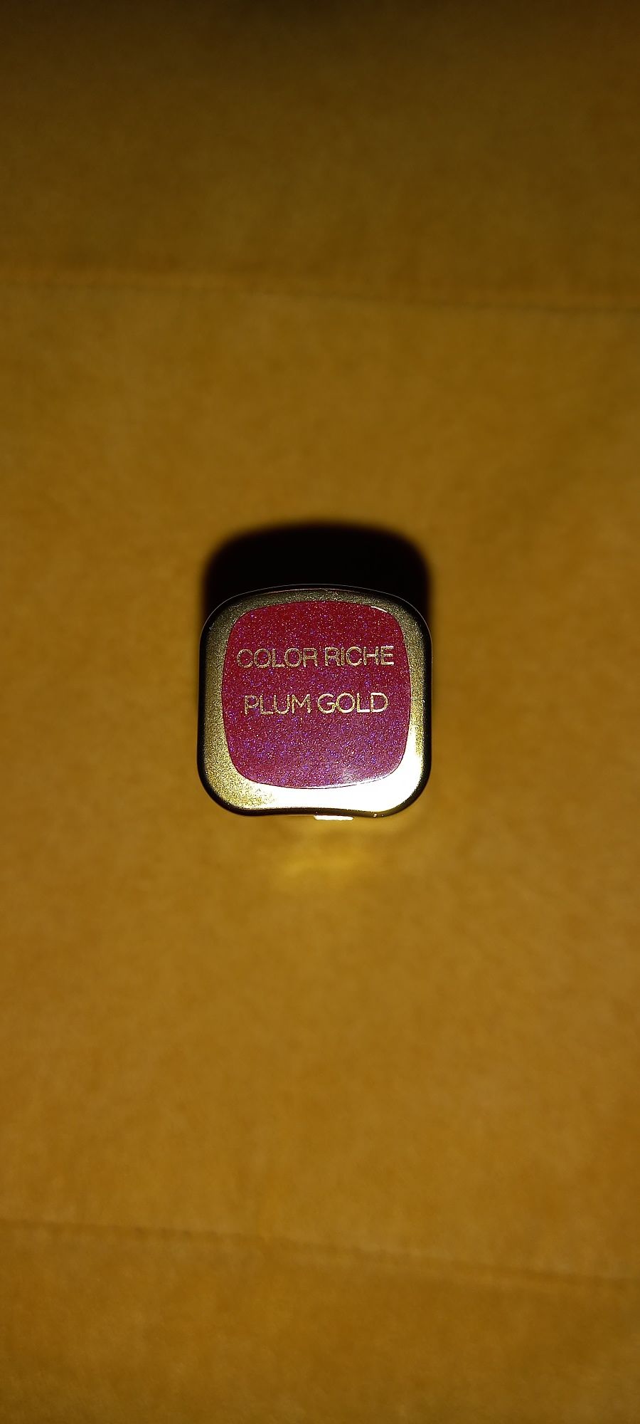 L'oreal pomadka Color Riche odcień Plum Gold