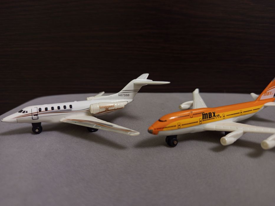 Металеві літаки бу якісні