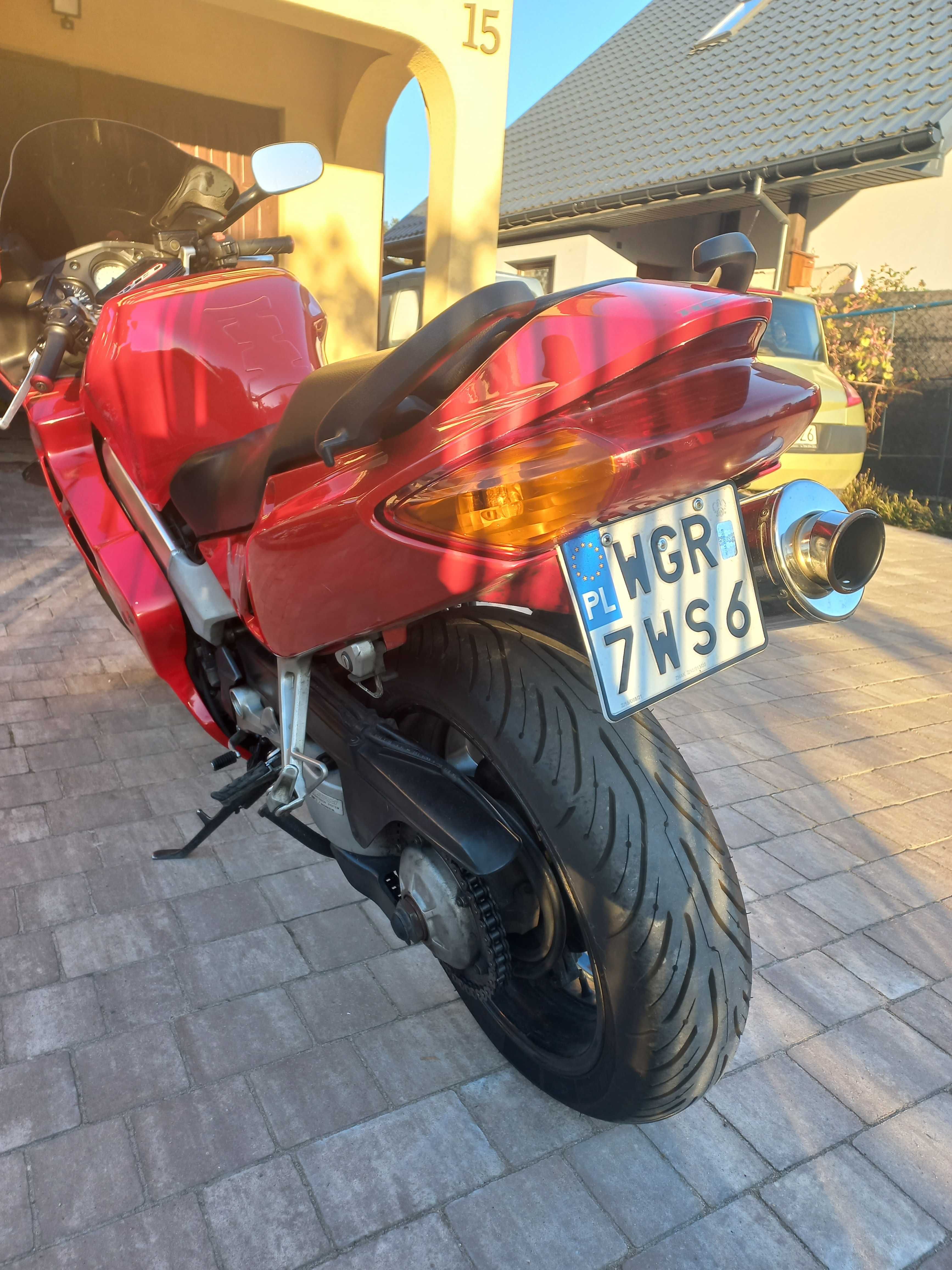 Sprzedam motocykl Honda VFR800 Fi rc46