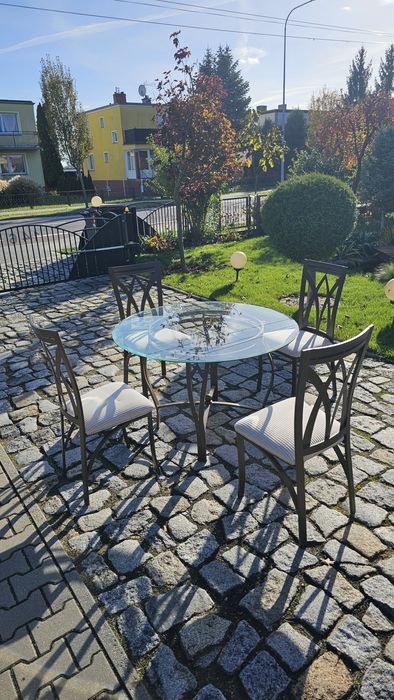 Stół szklany blat plus 4 krzeała