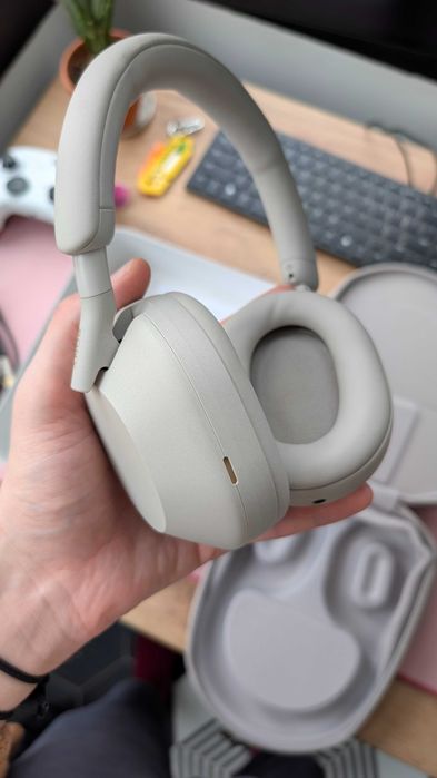 Навушники Bluetooth Sony WH-1000XM5 Silver