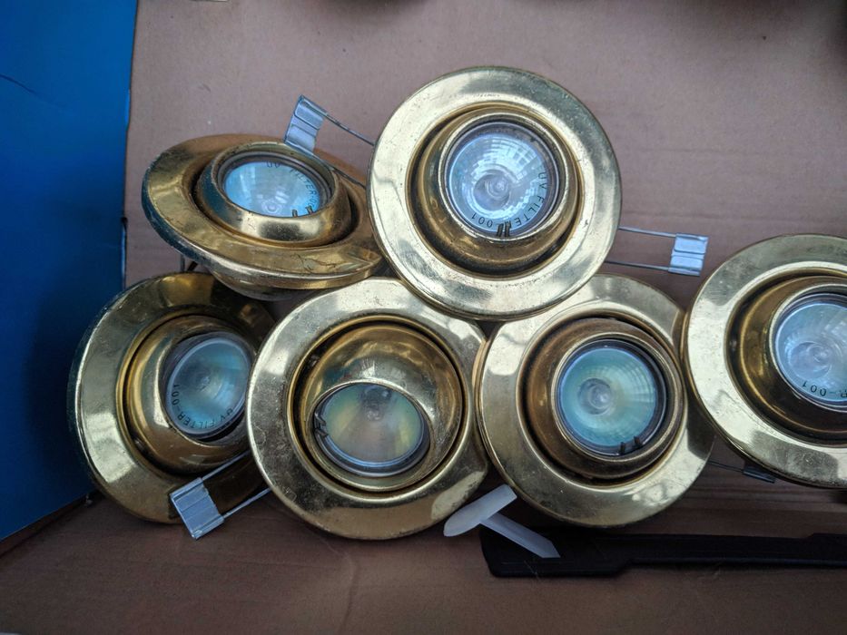 Точечные галогеновые светильники (корпуса врезные) . Б/У