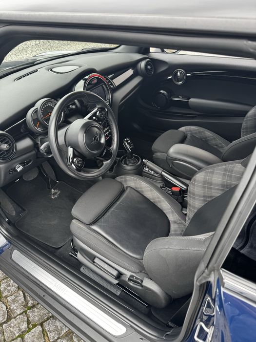 Mini Cooper D 2019 | 60.000 km | 1 dono | Revisões na marca