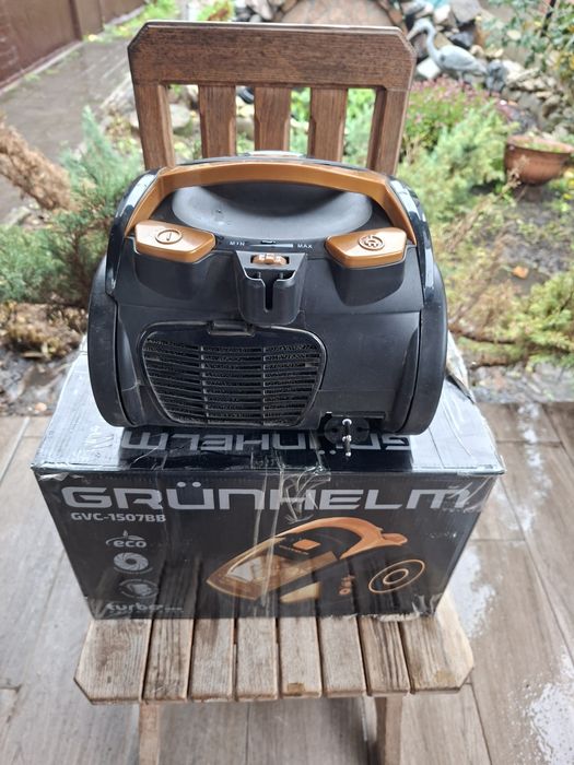 Пилосос циклонний Grunhelm GVC-1507BB