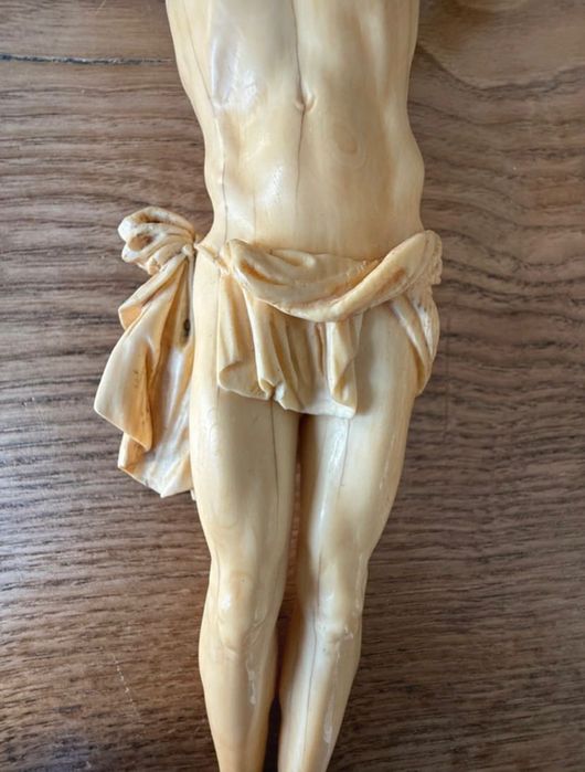 Preciosa escultura Cristo crucificado