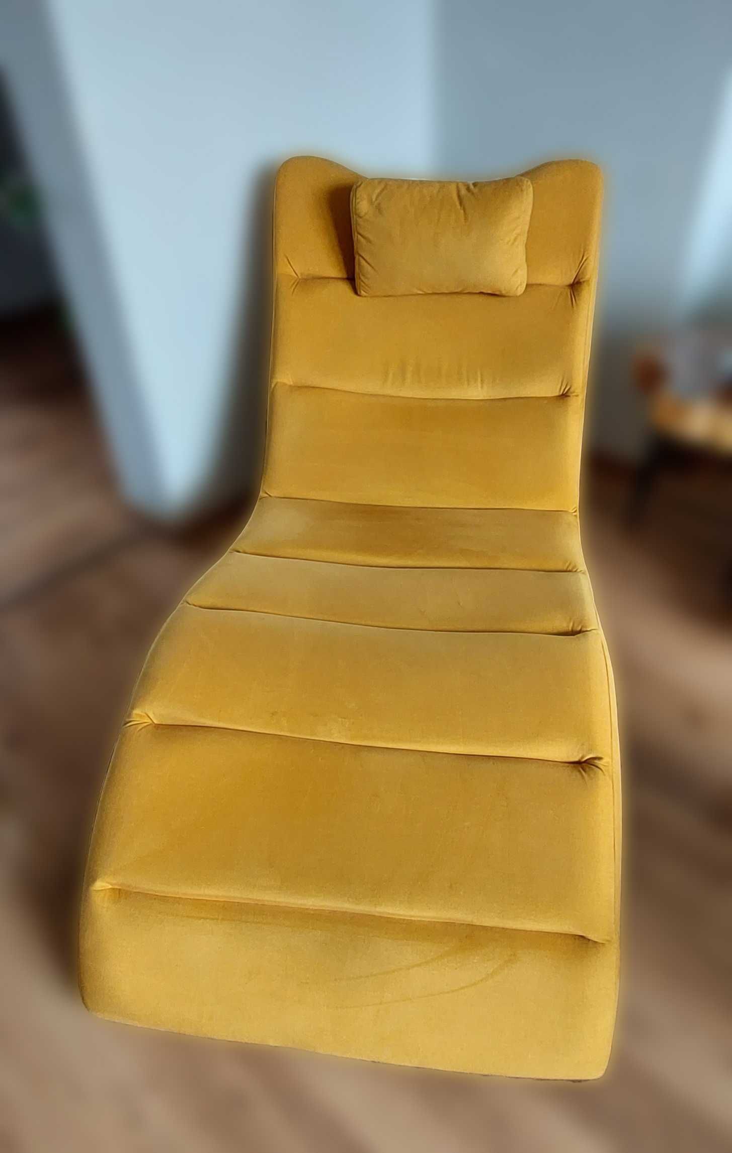 Szezląg, Fotel kolor miodowy z Agaty