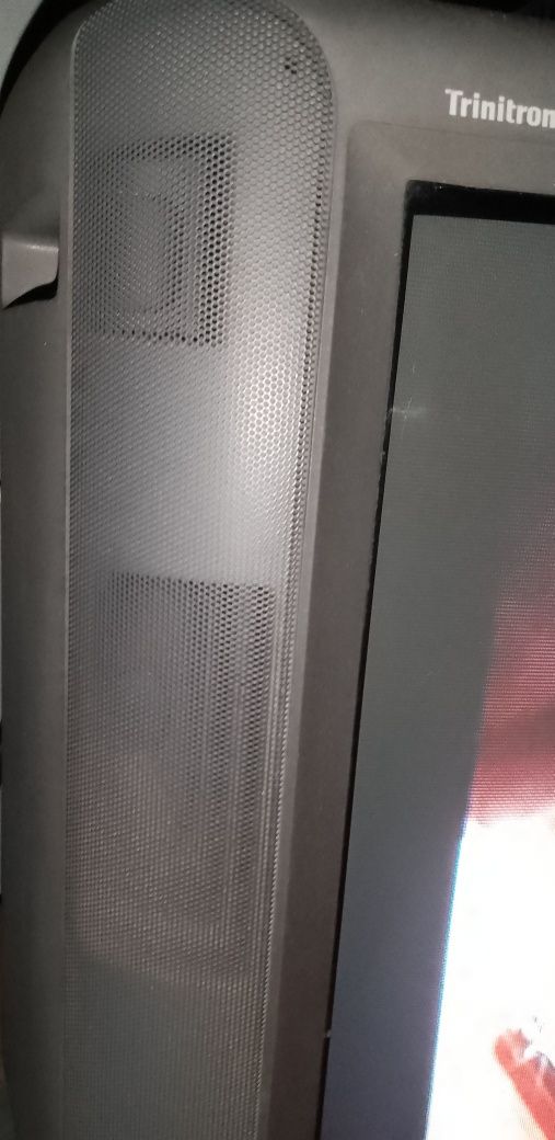 Телевизор SONY Trinitron Стерео звук, 21дюйм 54см