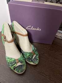 Жіночі босоніжки CLARKS