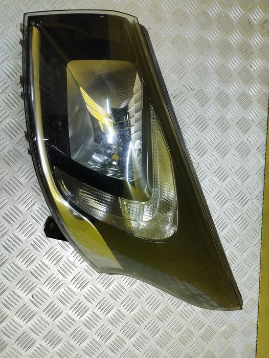 Фара ліва Рено Трафік 3 Опель Віваро левая фари Tafic Vivaro