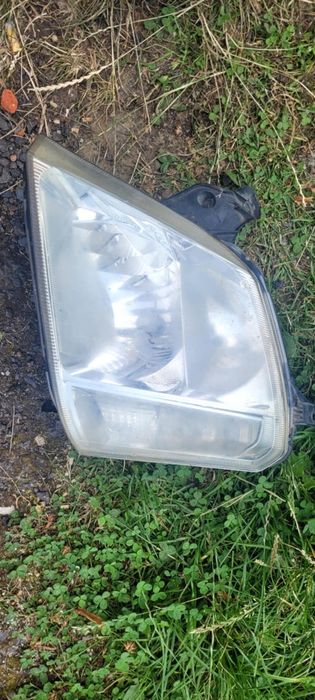 Reflektor ,Lampa lewa / prawa  Opel Meriva A