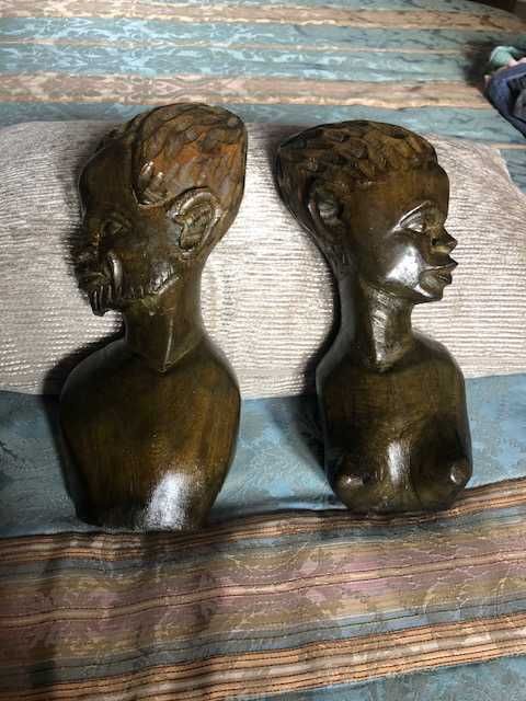 Esculturas artesanais africanas madeira maciça pau preto dos anos 60