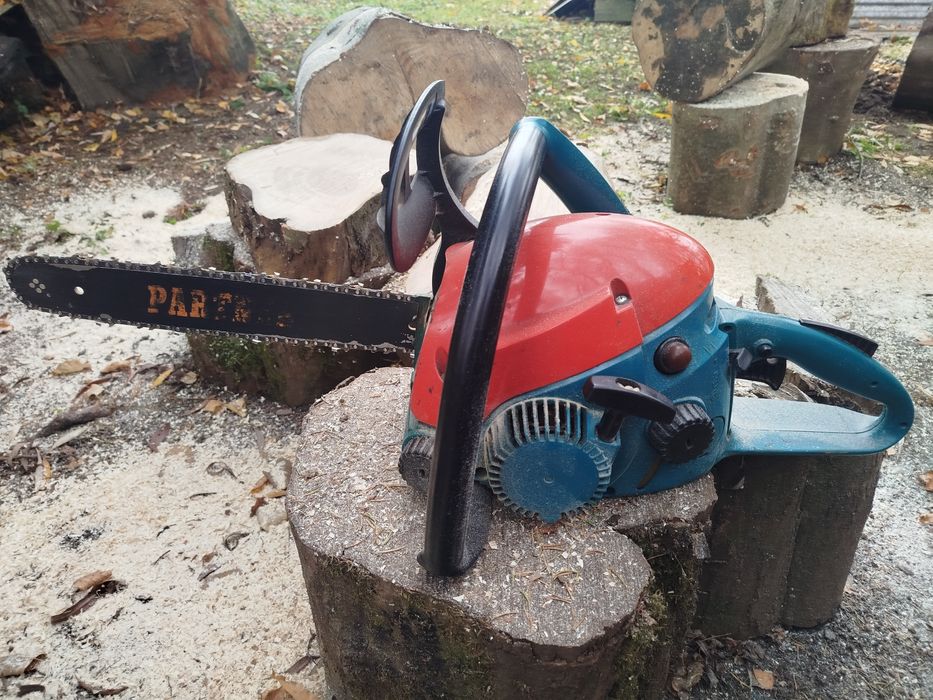 Бензопила Makita