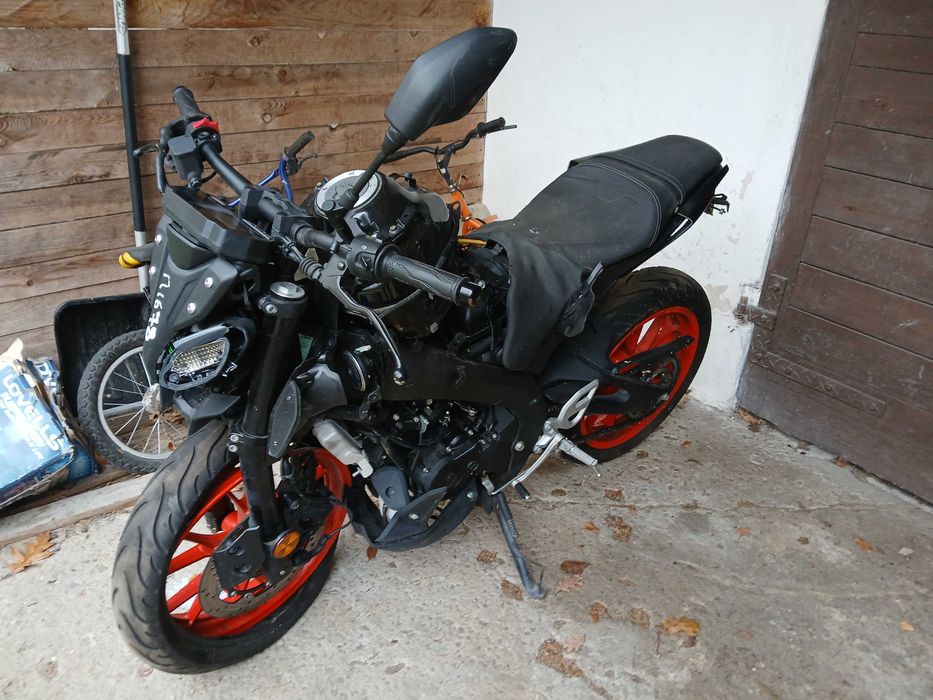 Yamaha mt yzf 125 silnik  zegary inne 4120km!!