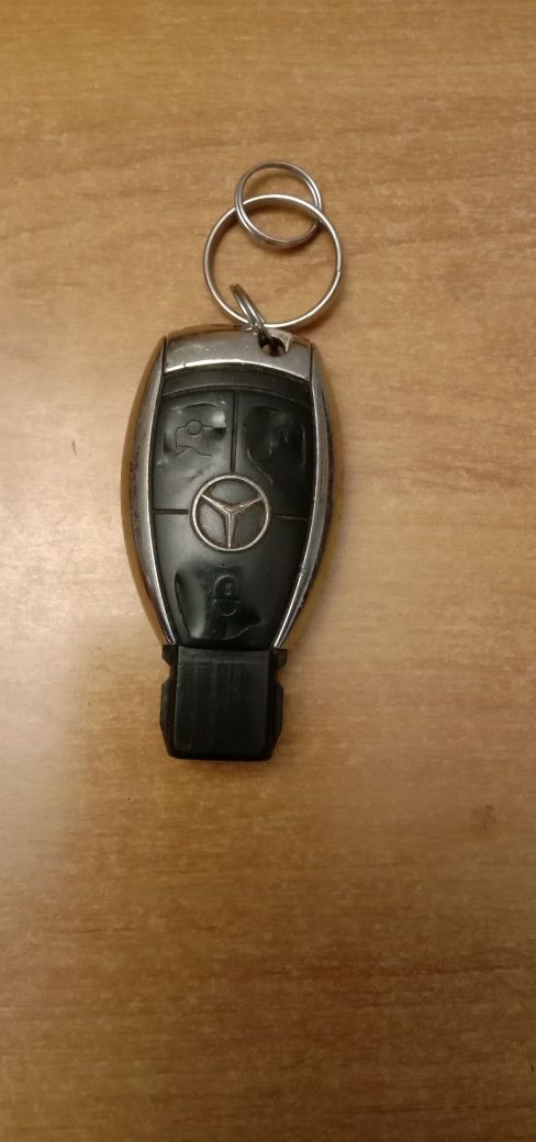 Ключ рибка Mercedes-Benz