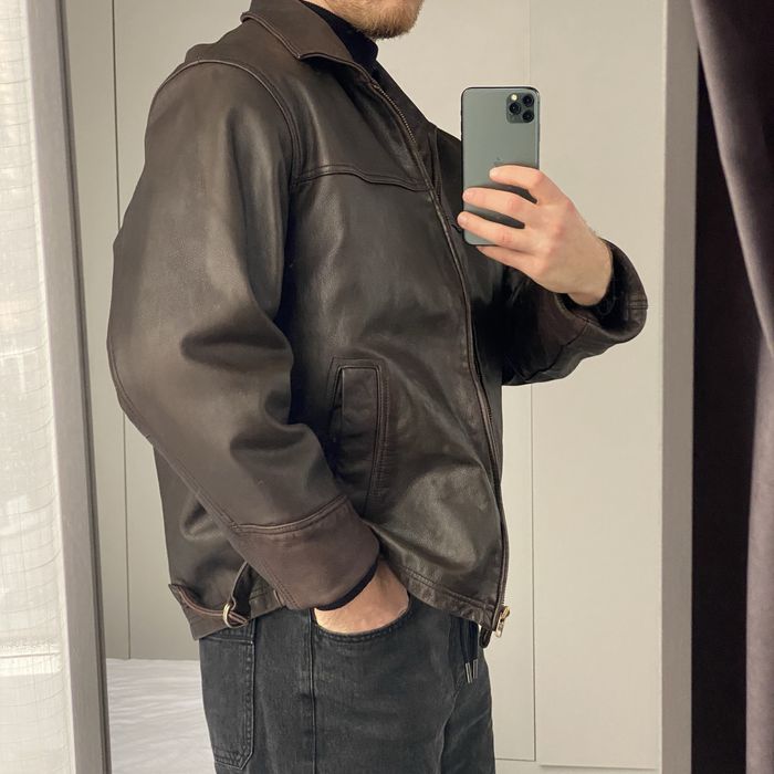 Кожаная куртка коричневая