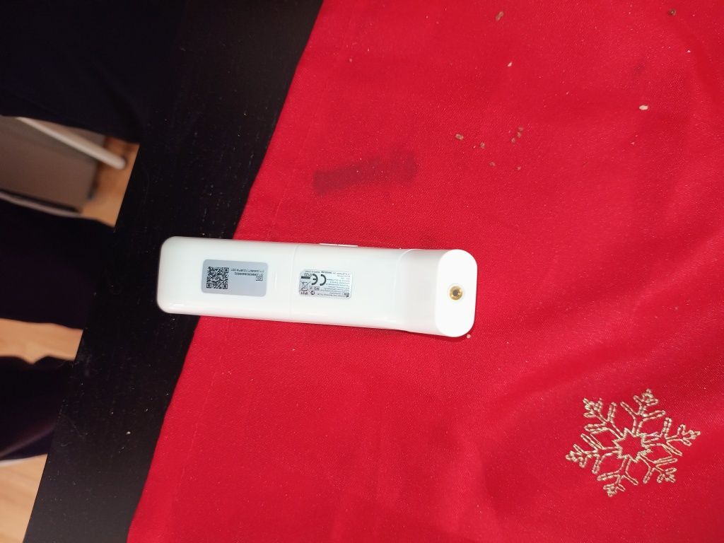 Termometr elektroniczny do mierzenia temperatury