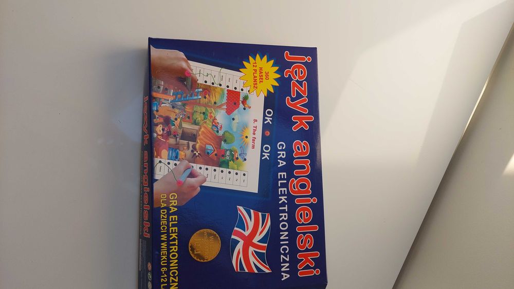 NOWA gra elektroniczna edukacyjna język angielski,raz używana