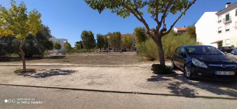 Lote de terreno para construção de prédio - Aires Palmela
