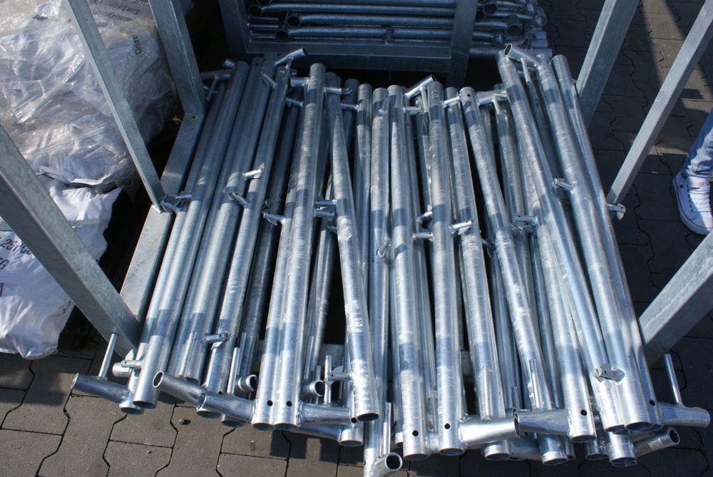 Rusztowanie Fasadowe Elewacyjne Ramowe Typ Plettac 156m2 Gerust Scaff