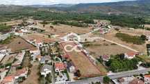 Terreno para construção de duas moradias unifamiliares com duas entrad