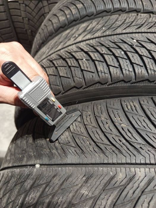 Шини (ЗИМА) 235/60R18