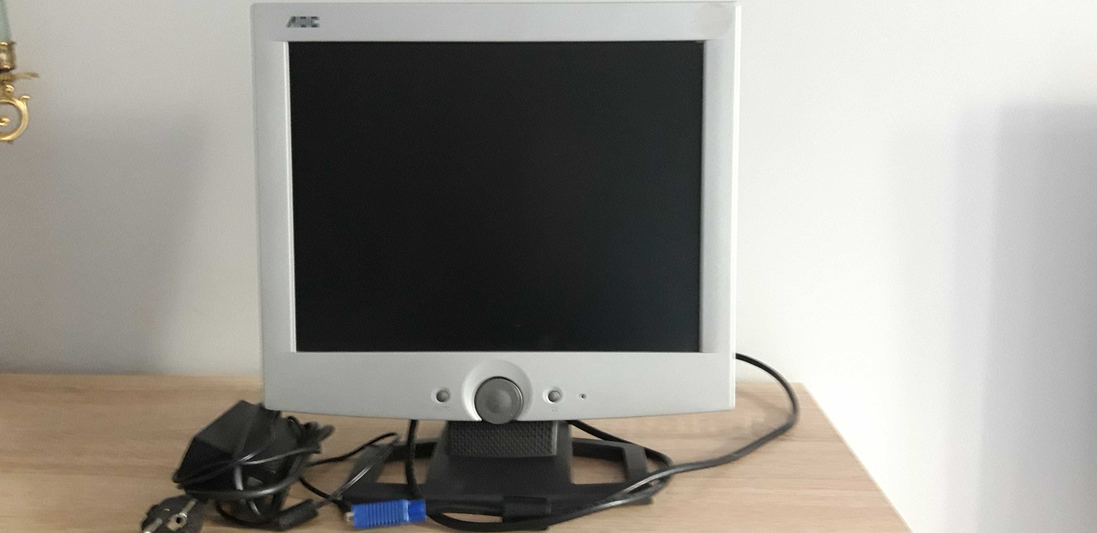 Monitor LCD 15 cali