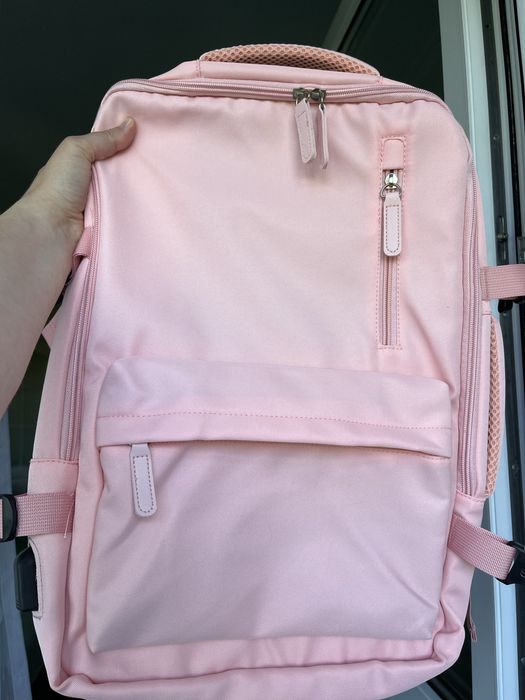 Продам новий  дорожний жіночій рюкзак