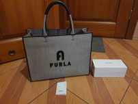Сумка-шоппер Furla Opportunity L, Grigio + Nero. Очки Prada