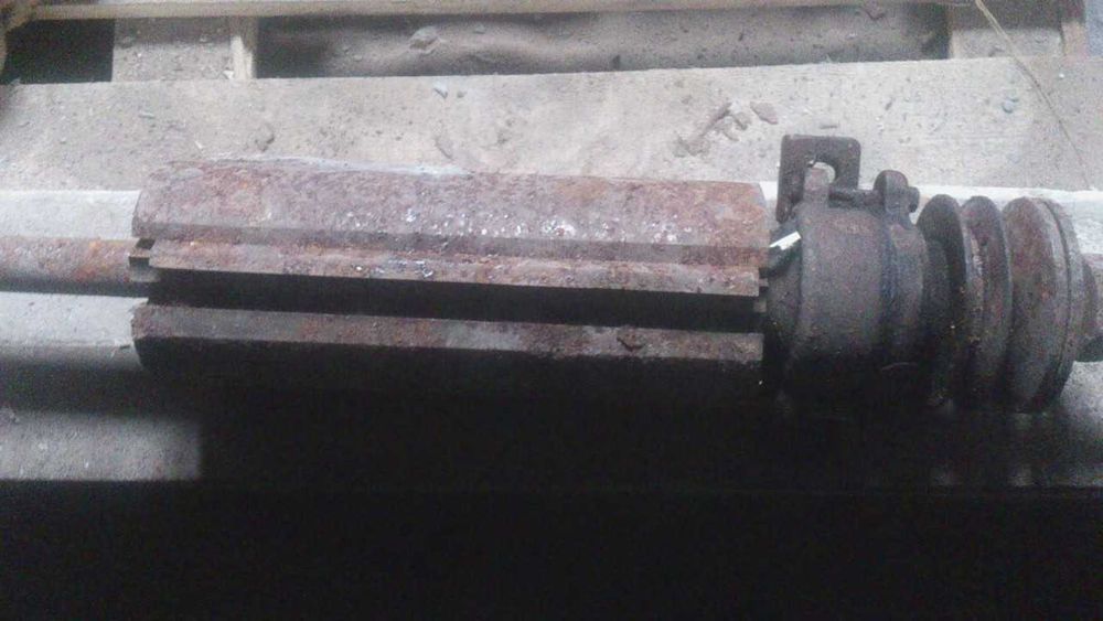 Продам вал на рейсмус, циркулярку