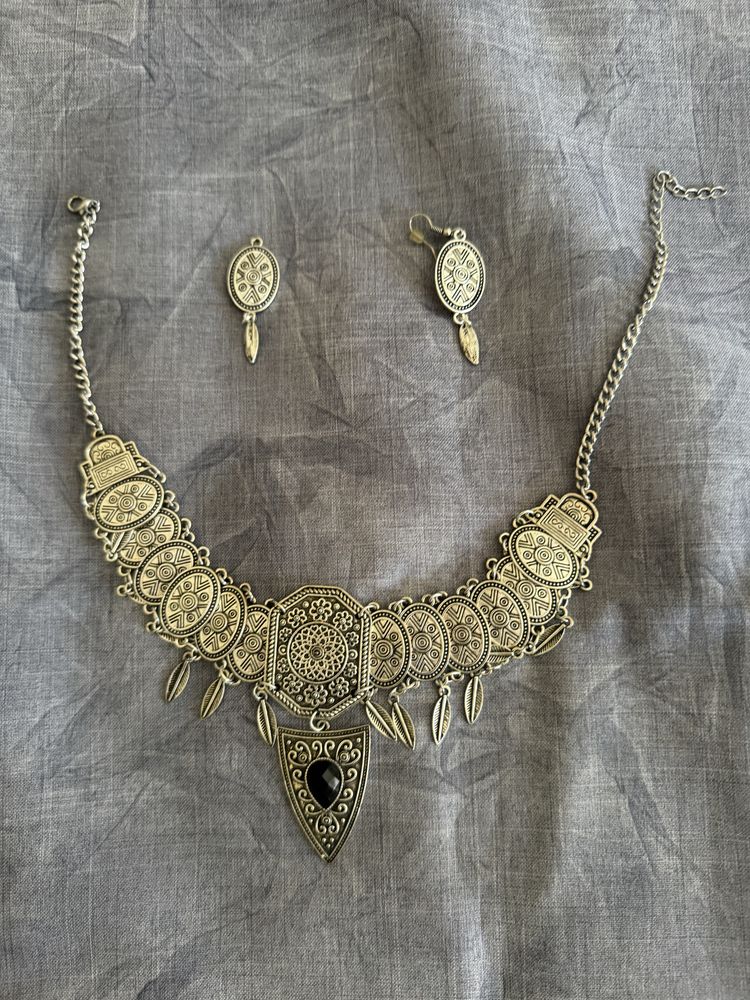 Conjunto colar e brincos