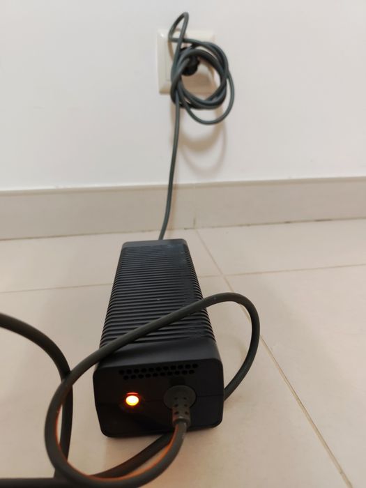 Carregador / Transformador Microsoft XBOX 360 HP-A1502P2