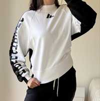 Sweatshirt Adidas athletics pack crew design moderno branca e preta