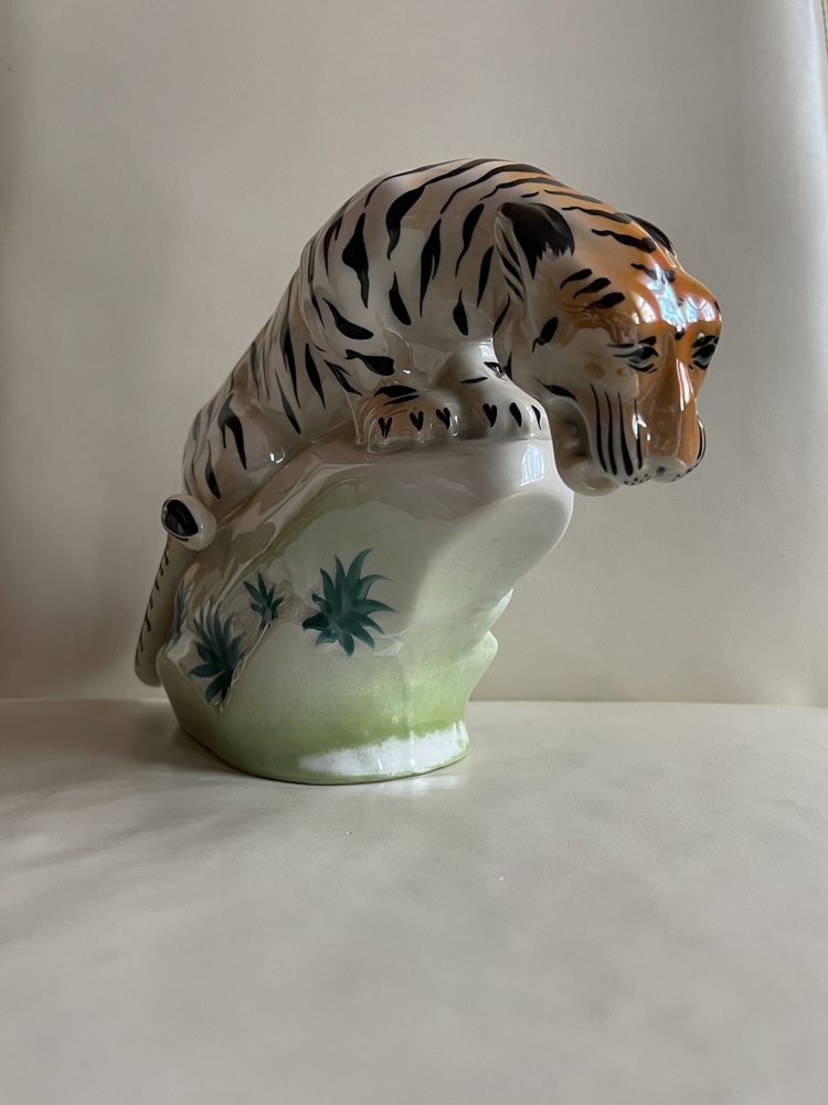 Zabytkowa figurka porcelanowa Tygrys