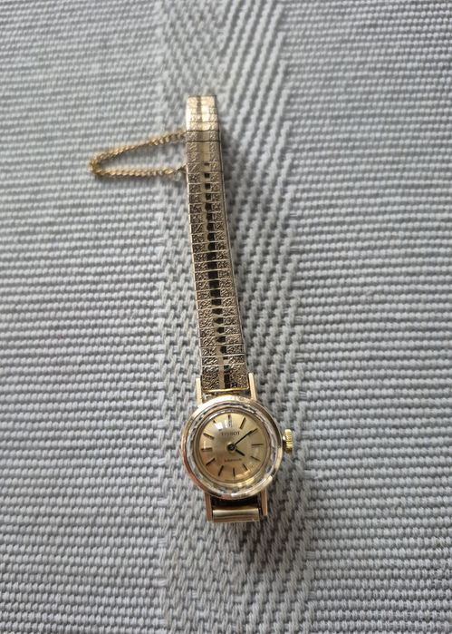 Śliczny stary zegarek mechaniczny Tissot  Saphir