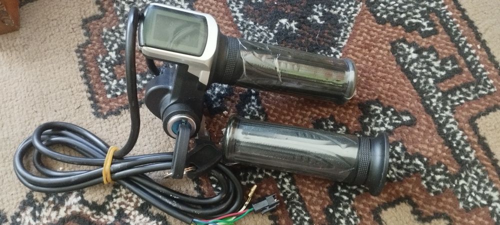 Manetka uniwersalna 24v woltomierz predkościomierz stacyjka