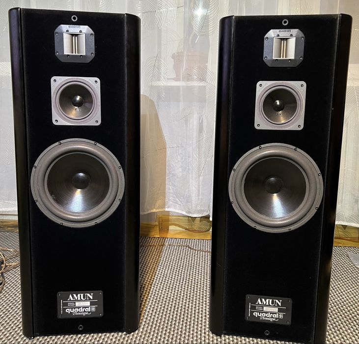 Kolumny Quadral AMUN