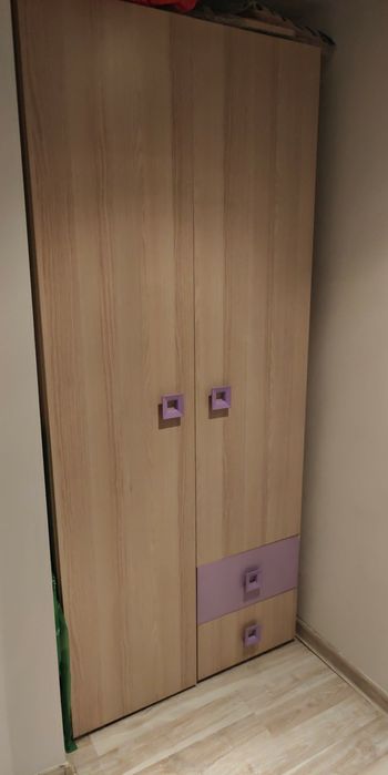 Szafa dwudrzwiowa może być do pokoju dziecięcego