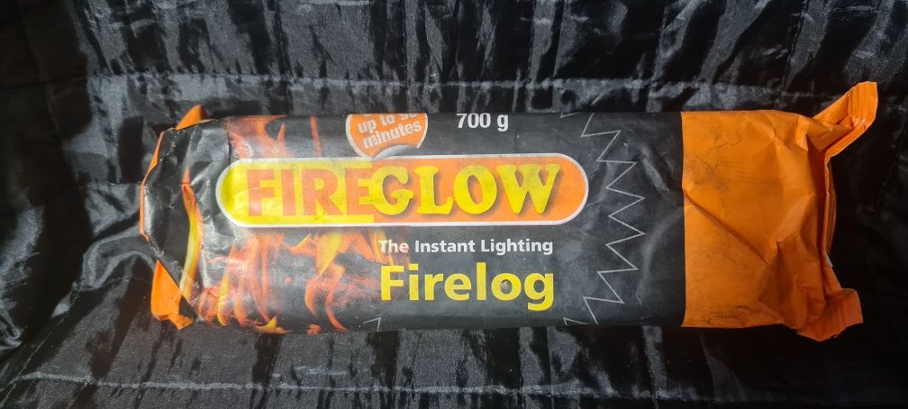 [11]   Blok kominkowy (7 szt.) FIREGLOW Instant Lighting Firelog 700 g