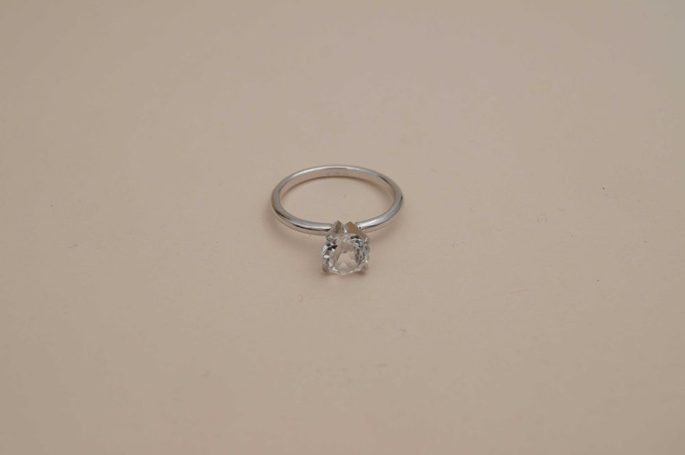 Каблучка вінтаж солітер uncas для заручин штучний діамант (cz)