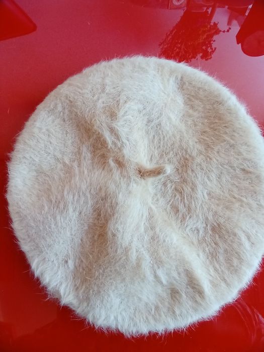 Новий ангоровий бирет