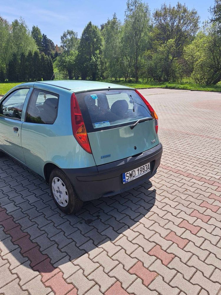 Auto Fiat Punto 2