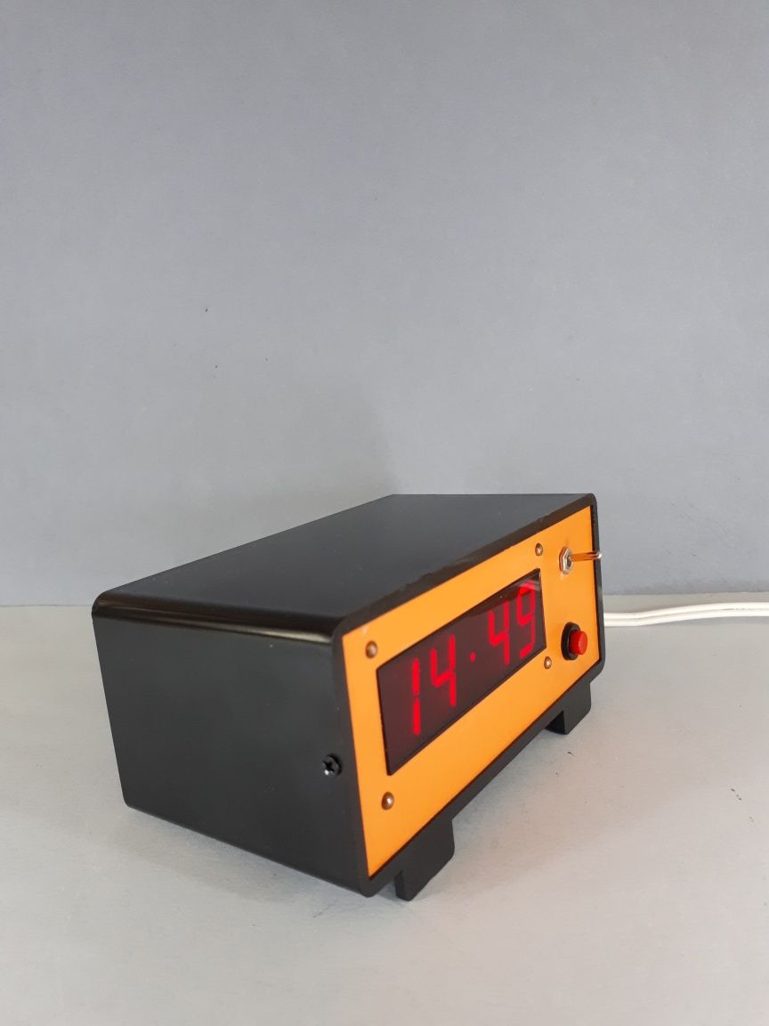 Zegar elektroniczny LED DIY