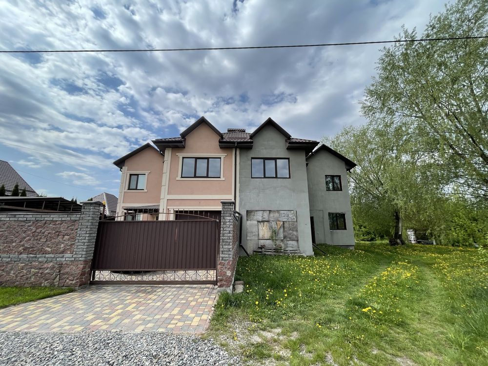 Продаж дуплексу з гаражем в Шевченковому (Білогородка)