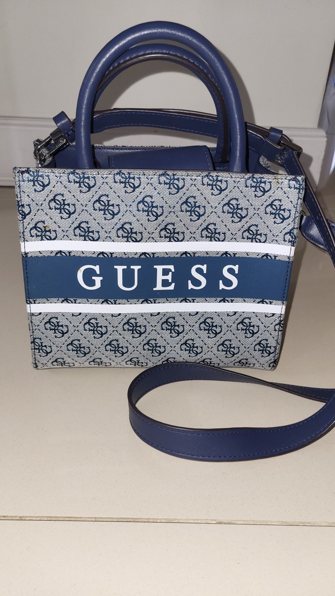 Torebka damska Guess
