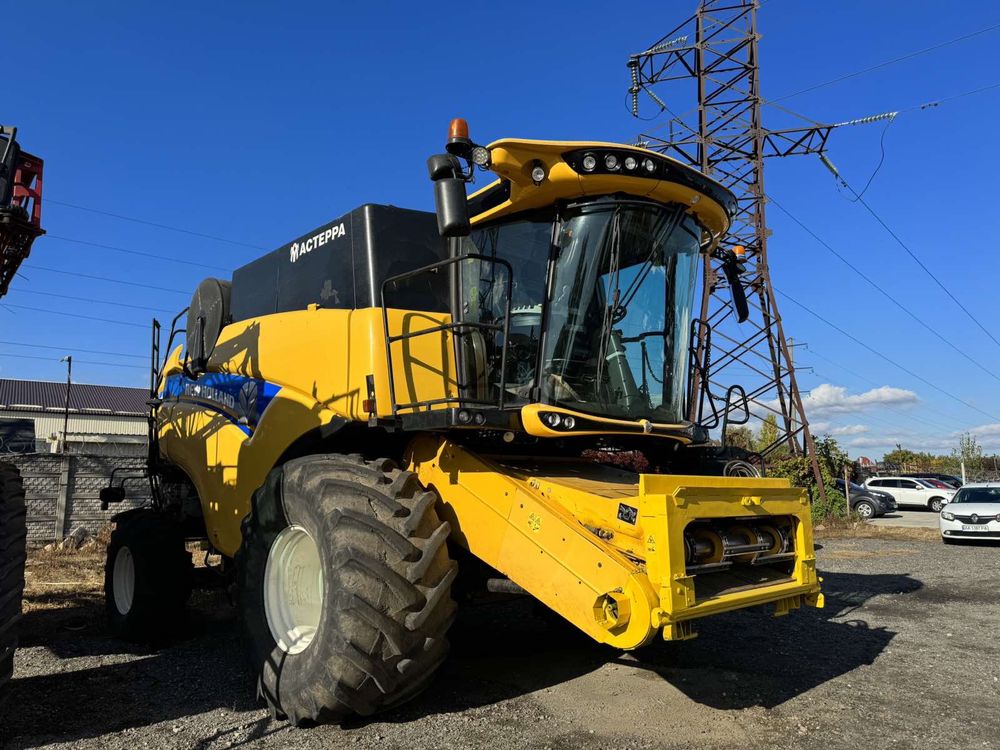 Зернозбиральний комбайн New Holland CX 8.80