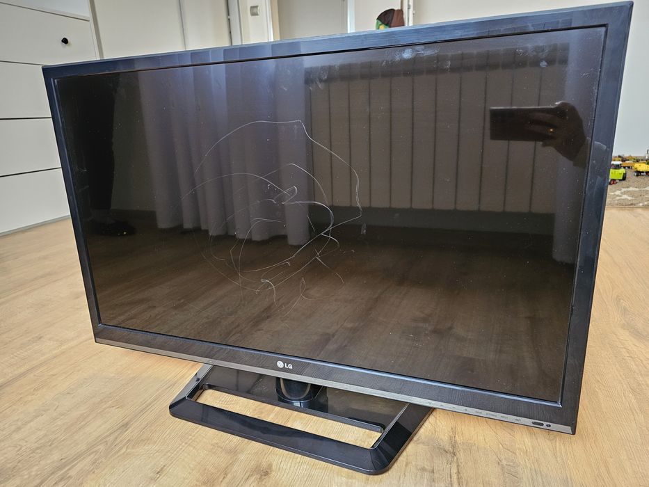 Telewizor LG 37LS570S 37"
