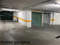 Garagem box 14m2 na Brandoa