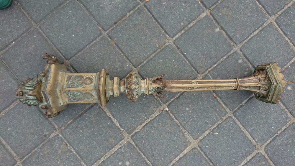 Продам підсвічник старий.
